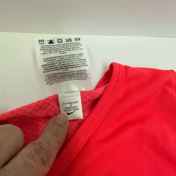 Nike Dri-Fit Women’s Short Sleeve Top - Size M, Pink/Coral - Picture 7 of 7